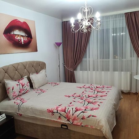 Chic Apartment- Place To Remember Galati  Exterior photo