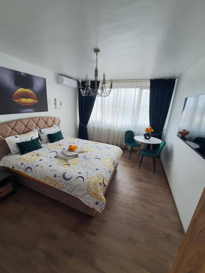 Chic Apartment- Place To Remember Galati  Exterior photo
