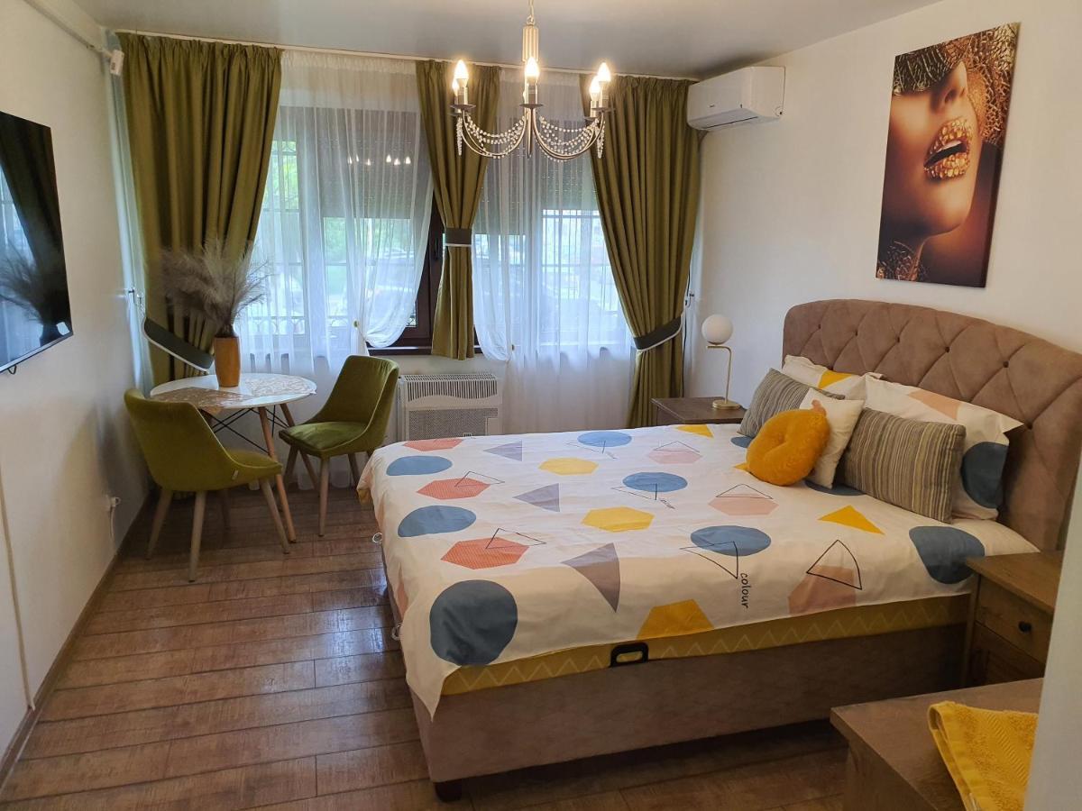 Chic Apartment- Place To Remember Galati  Exterior photo