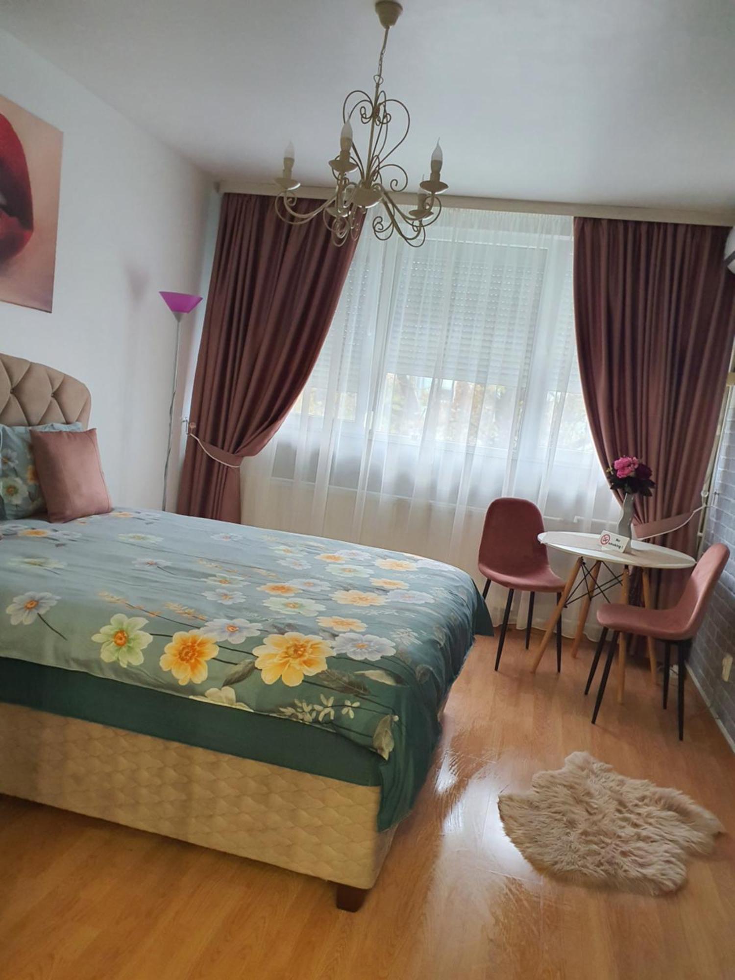 Chic Apartment- Place To Remember Galati  Exterior photo