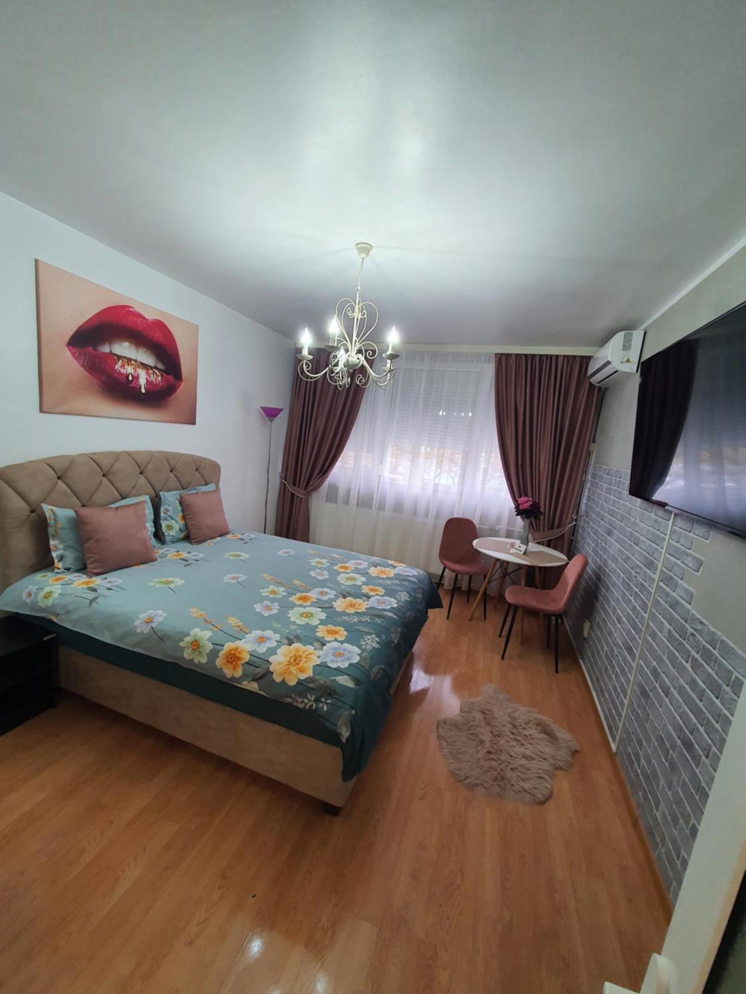Chic Apartment- Place To Remember Galati  Exterior photo