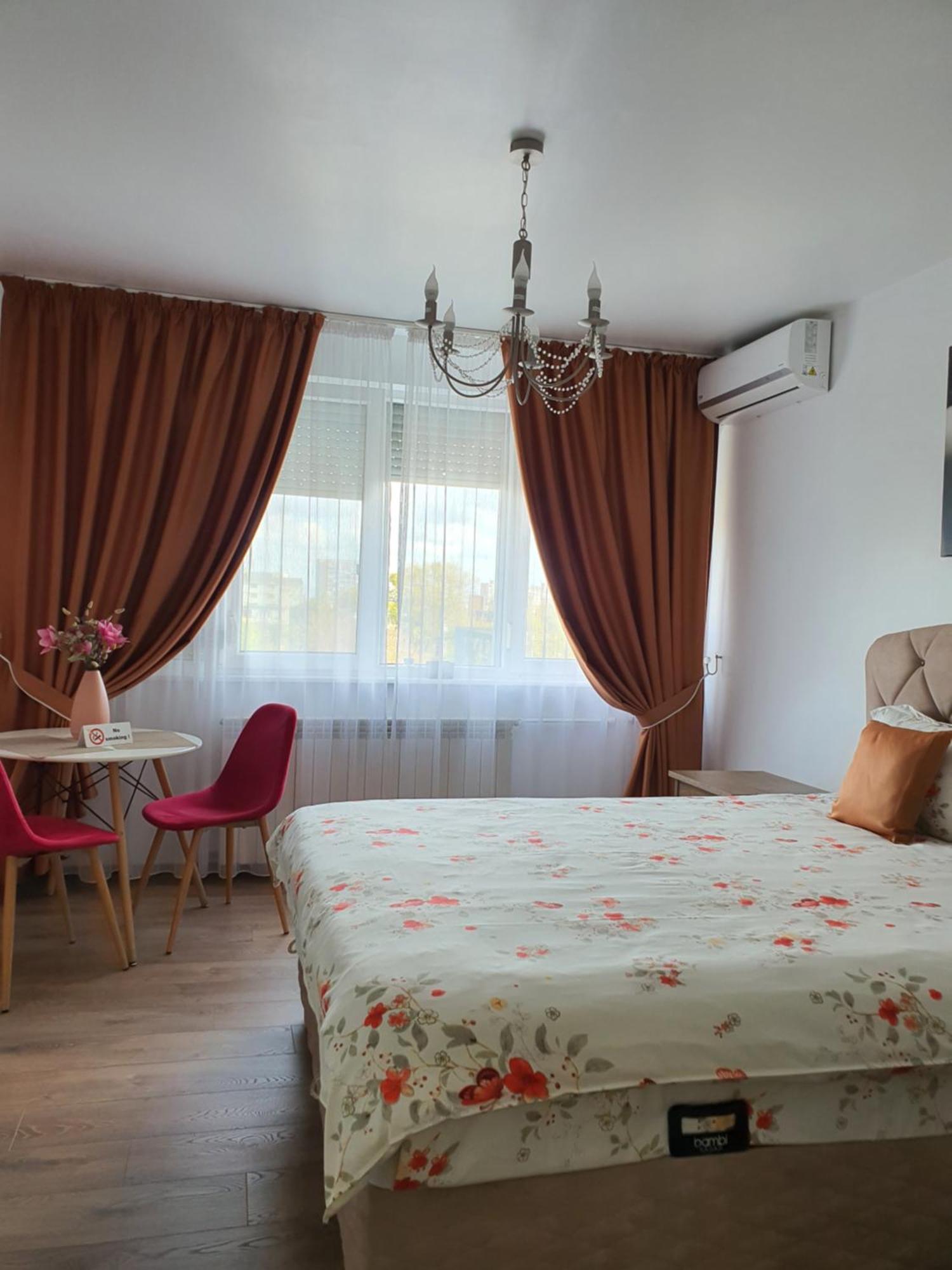 Chic Apartment- Place To Remember Galati  Exterior photo