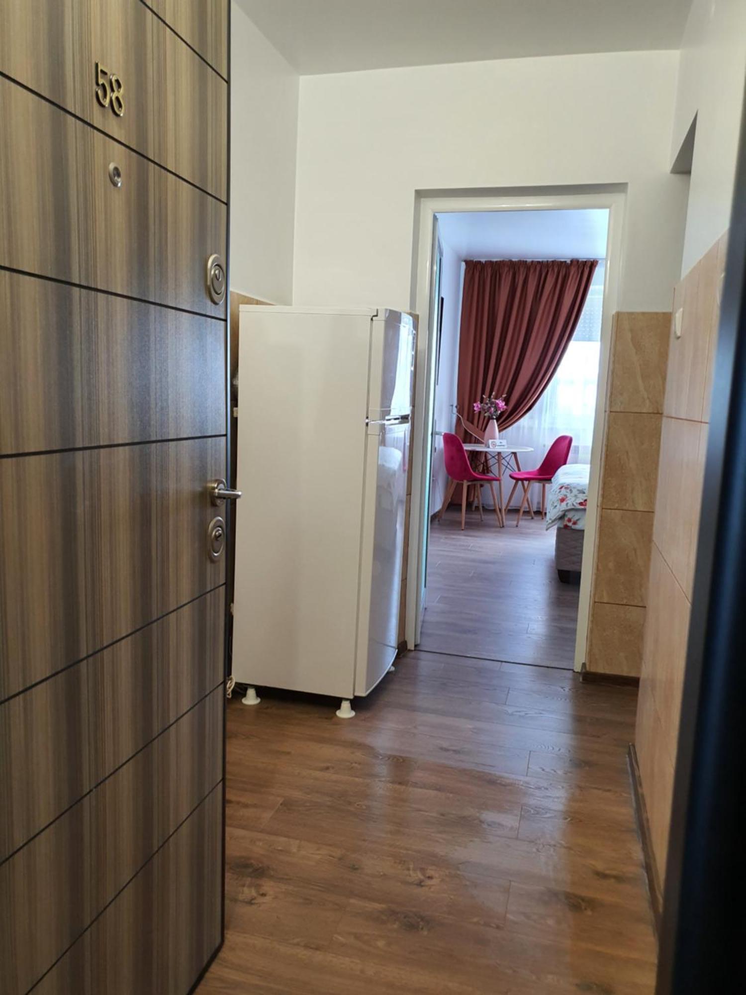 Chic Apartment- Place To Remember Galati  Exterior photo
